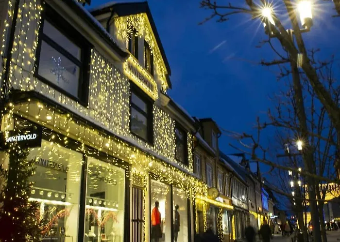 Beautiful In Tromsoya! Free Parking For One Car *