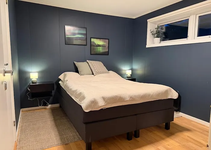 Beautiful In Tromsoya! Free Parking For One Car Lägenhet *