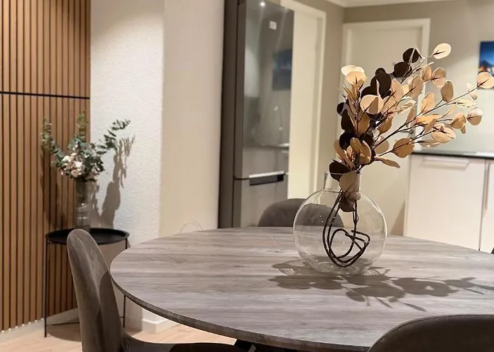 Beautiful In Tromsoya! Free Parking For One Car Tromsø